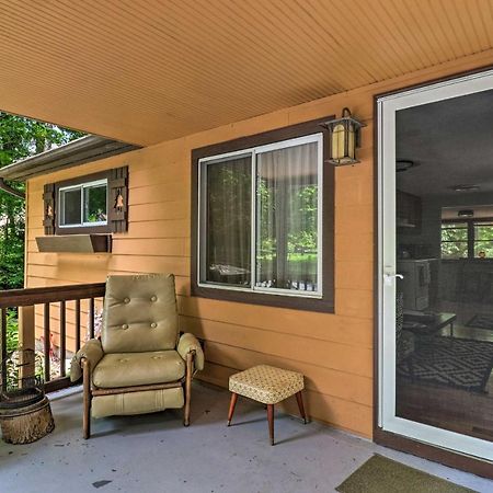 Vintage Creekside Cottage With Hot Tub And Grill! Maggie Valley Esterno foto