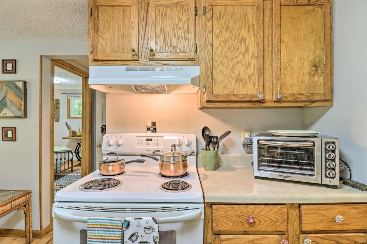 Vintage Creekside Cottage With Hot Tub And Grill! Maggie Valley Esterno foto