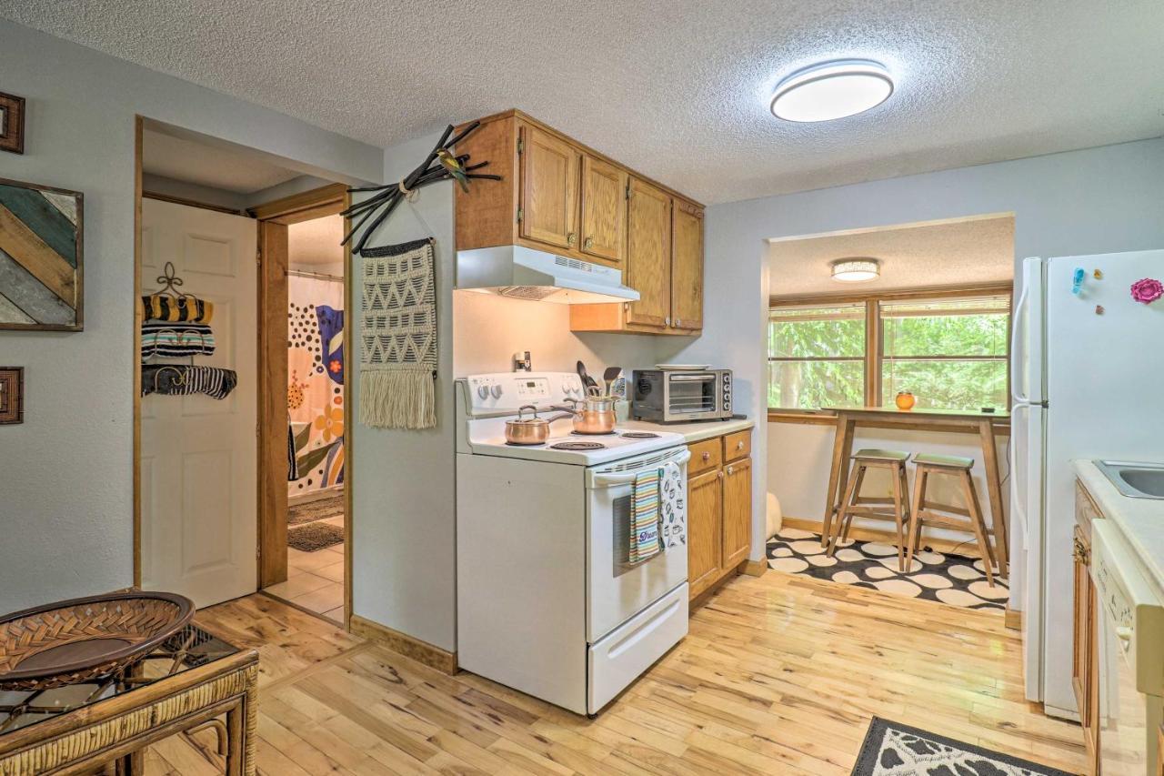 Vintage Creekside Cottage With Hot Tub And Grill! Maggie Valley Esterno foto