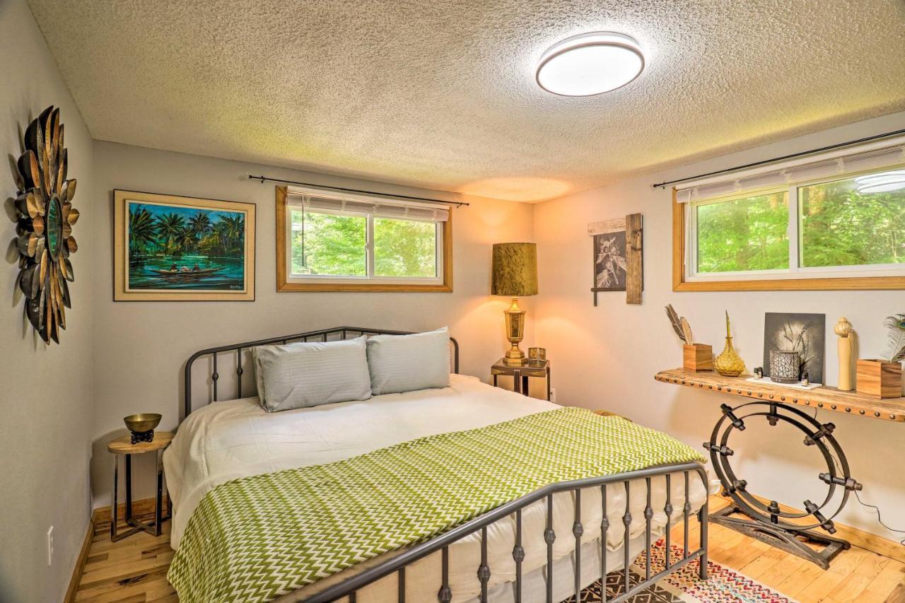 Vintage Creekside Cottage With Hot Tub And Grill! Maggie Valley Esterno foto